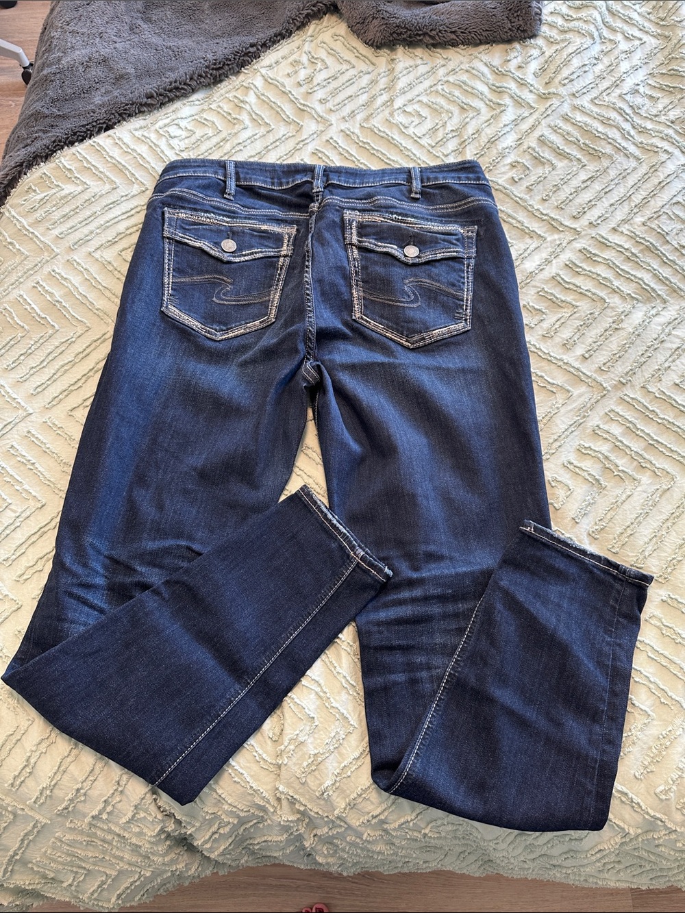 Womens Silver Elyse Jeans in Dark Blue with Contrast Back Pockets